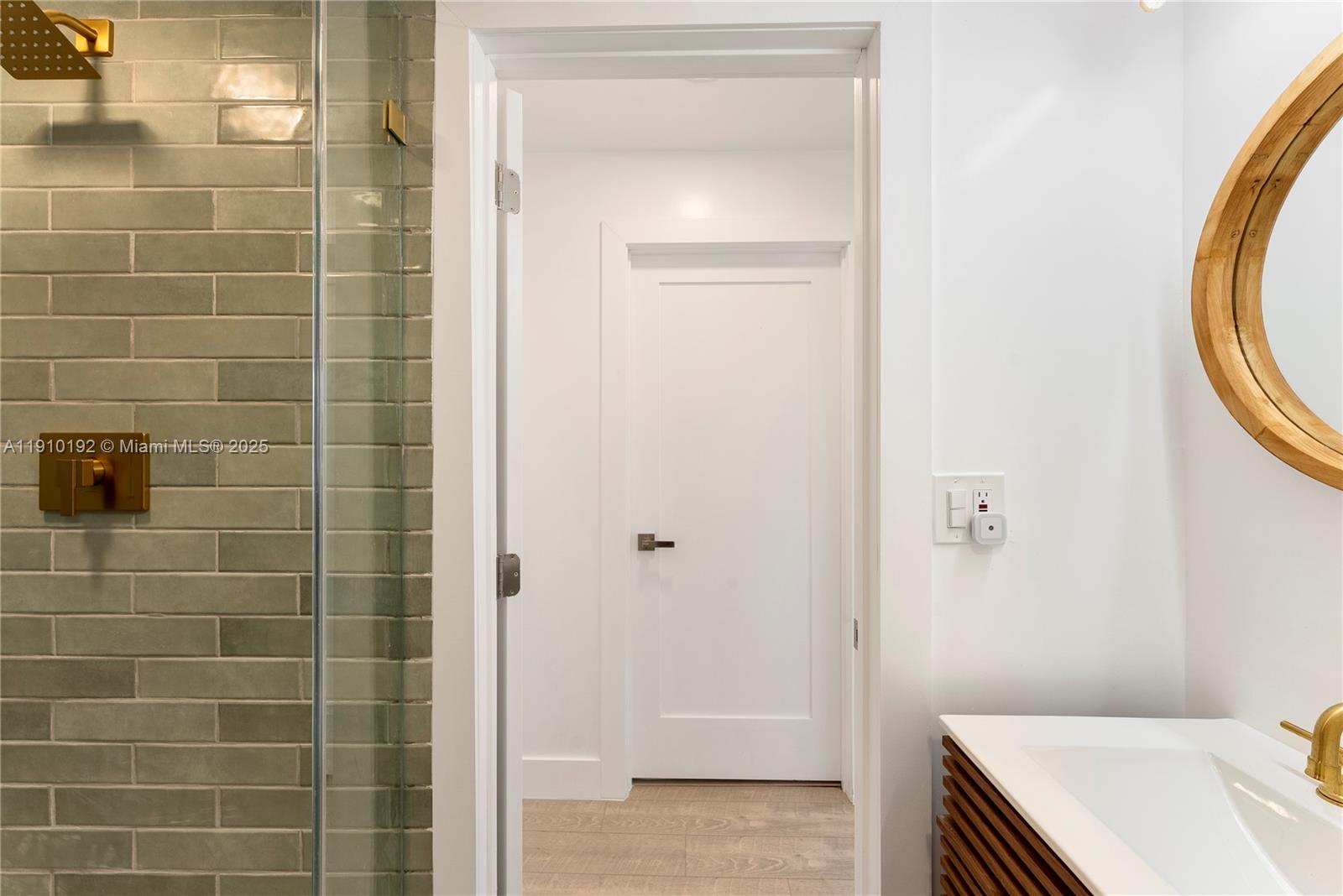 810 NW 7th St Miami, FL 33136