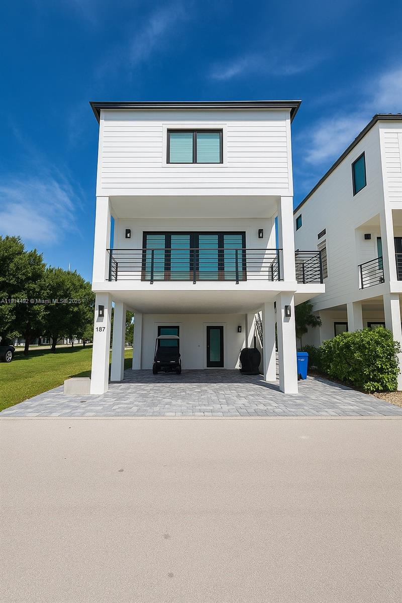 94825 Overseas Hwy #187