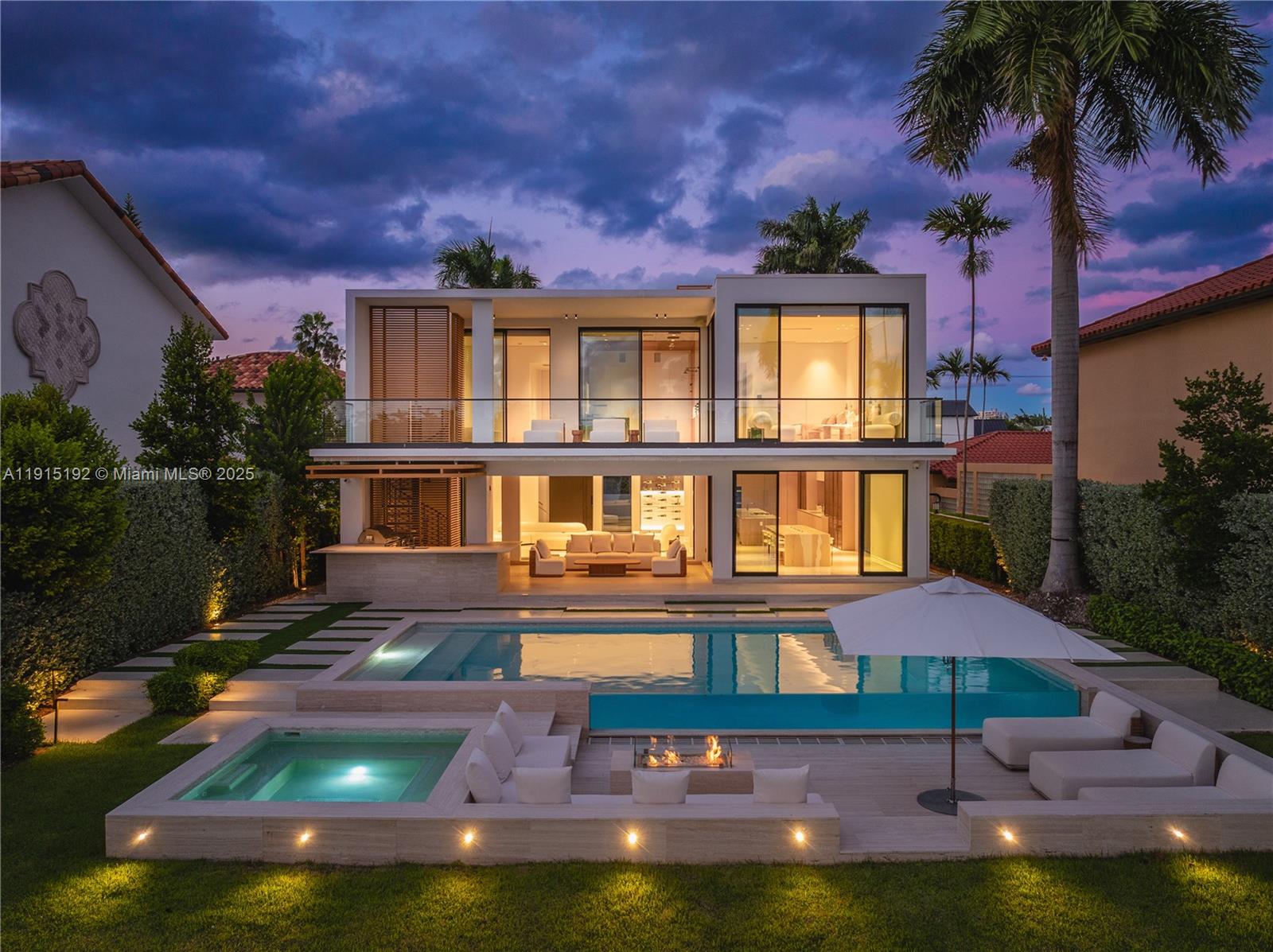 94 S Hibiscus Dr Miami Beach, FL 33139