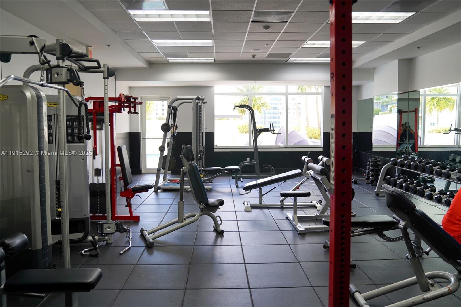 1200 Brickell Bay Dr #1406 Miami, FL 33131