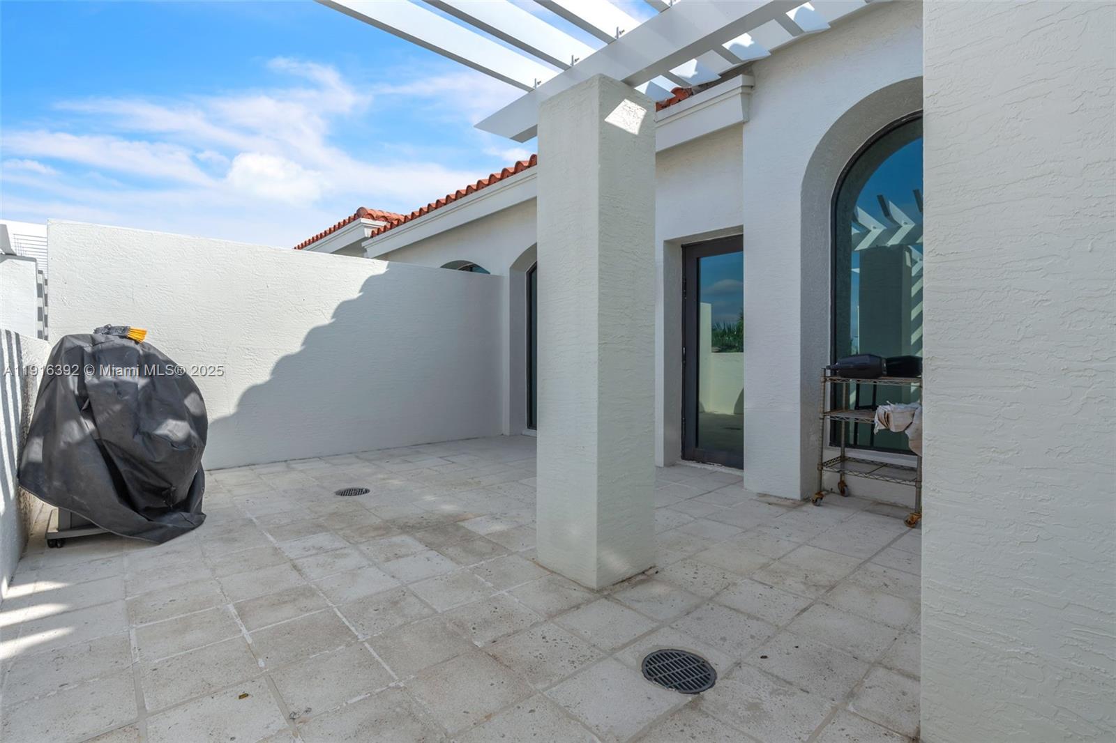 1162 98th St #4 Bay Harbor Islands, FL 33154