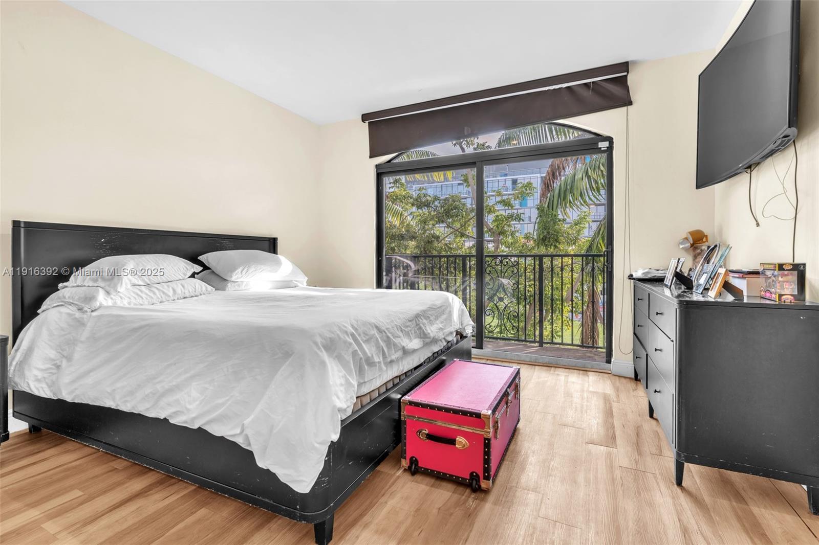 1162 98th St #4 Bay Harbor Islands, FL 33154