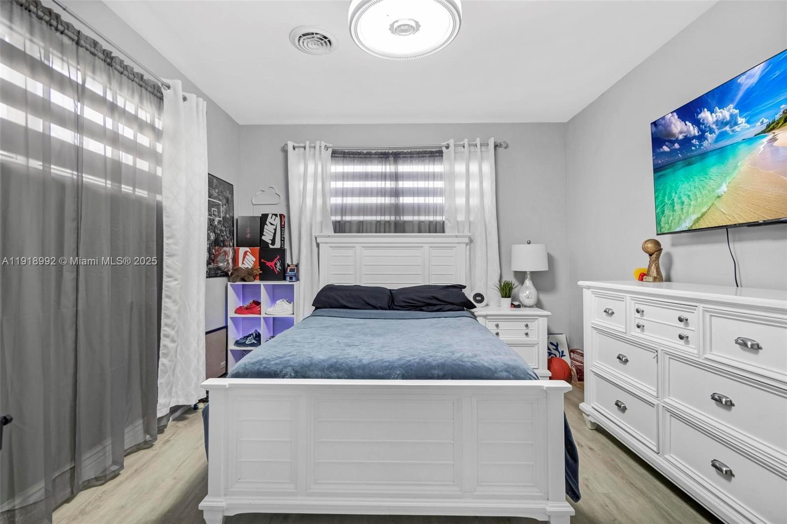 6951 Liberty St Hollywood, FL 33024