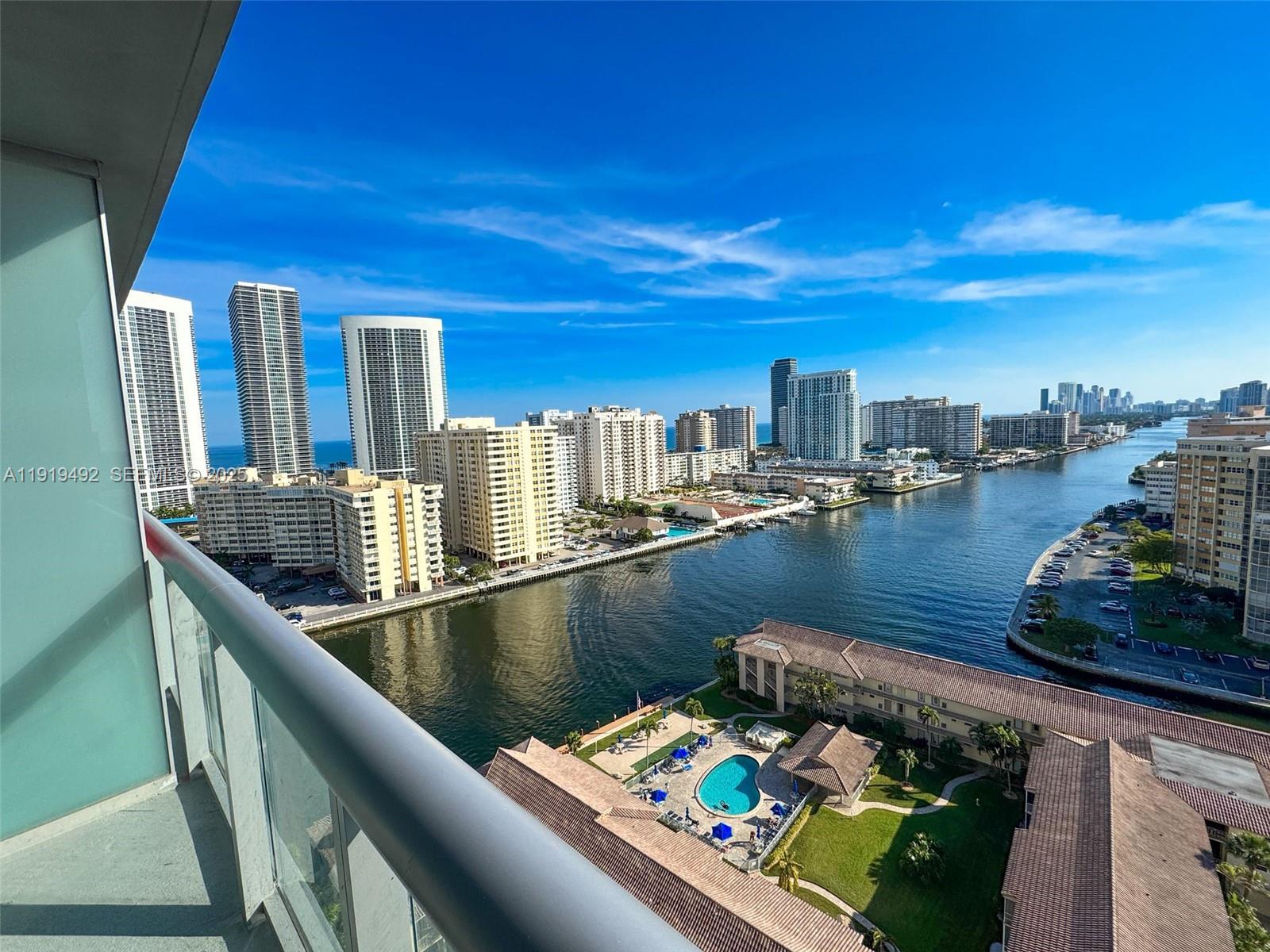 image Beachwalk Hotel & Residences11