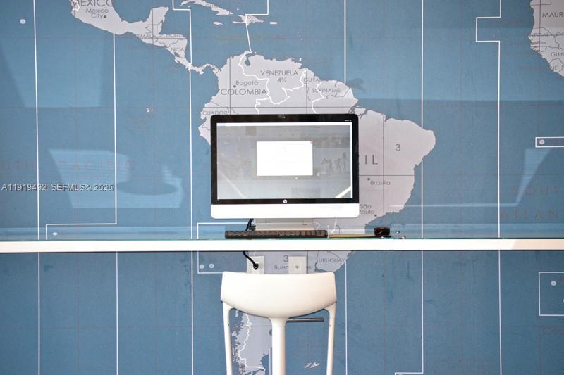 image Beachwalk Hotel & Residences25