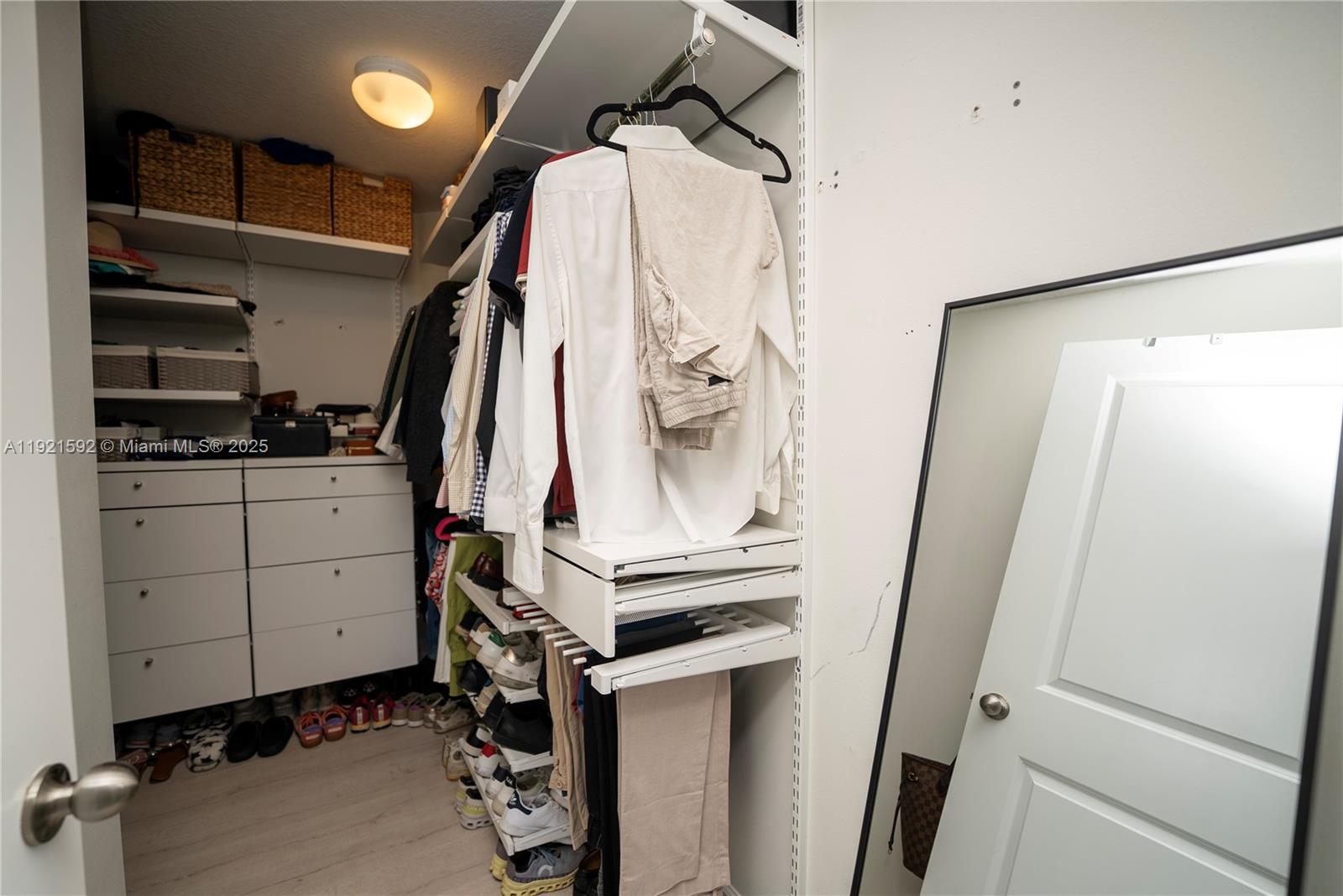 401 NE 194th Ln Miami, FL 33179