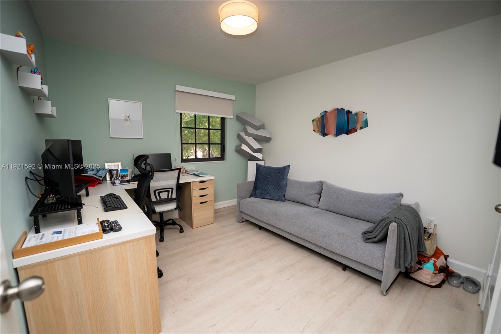 401 NE 194th Ln Miami, FL 33179