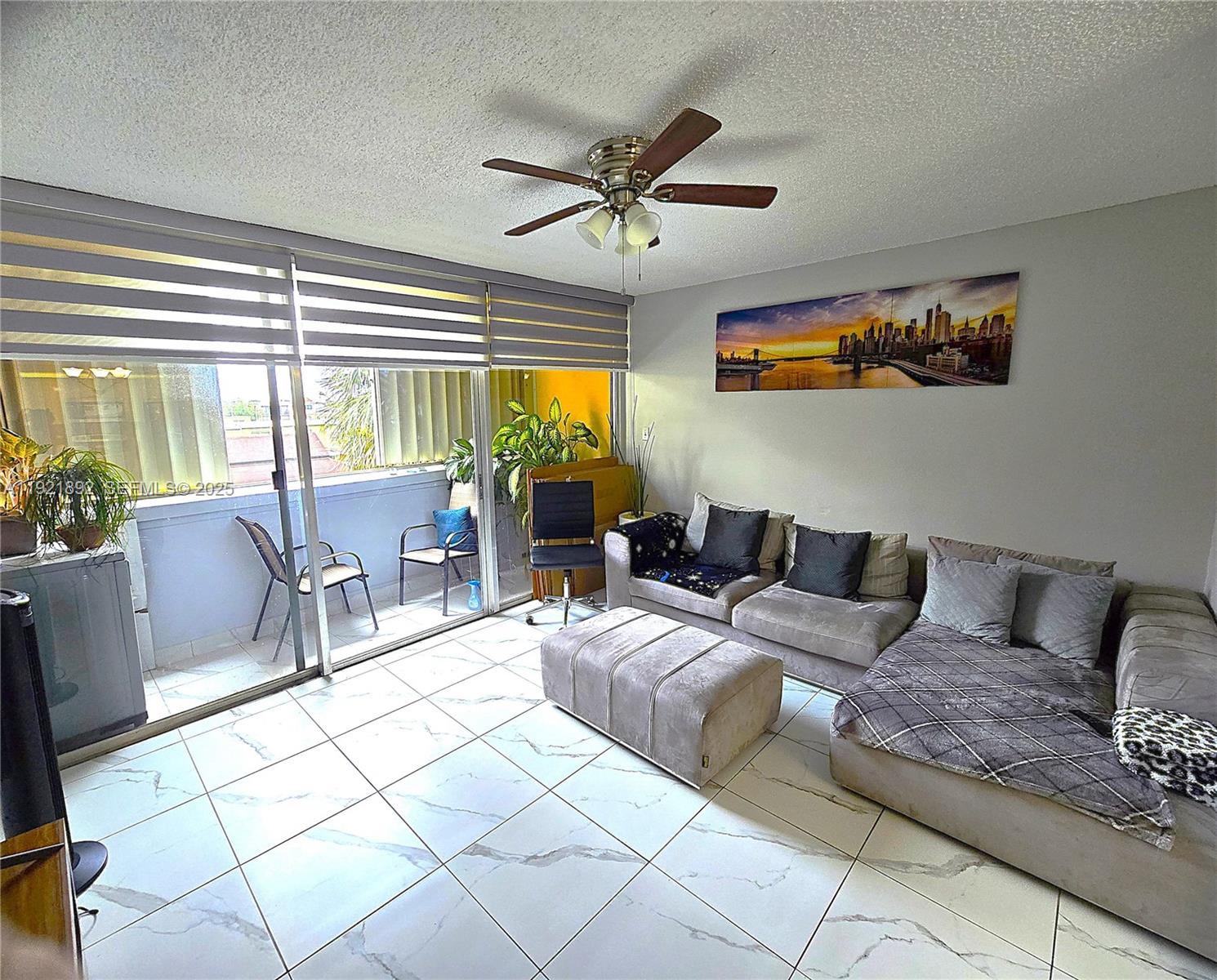 1750 W 56th St #216 Hialeah, FL 33012