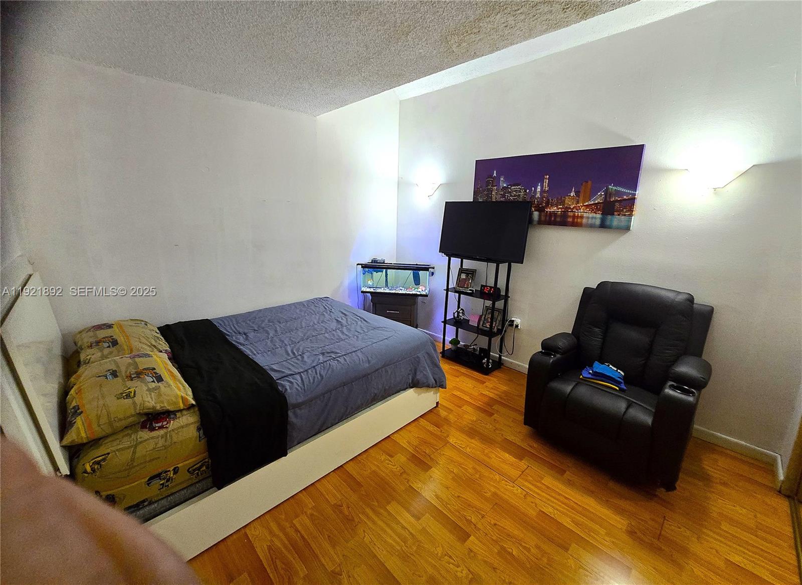 1750 W 56th St #216 Hialeah, FL 33012