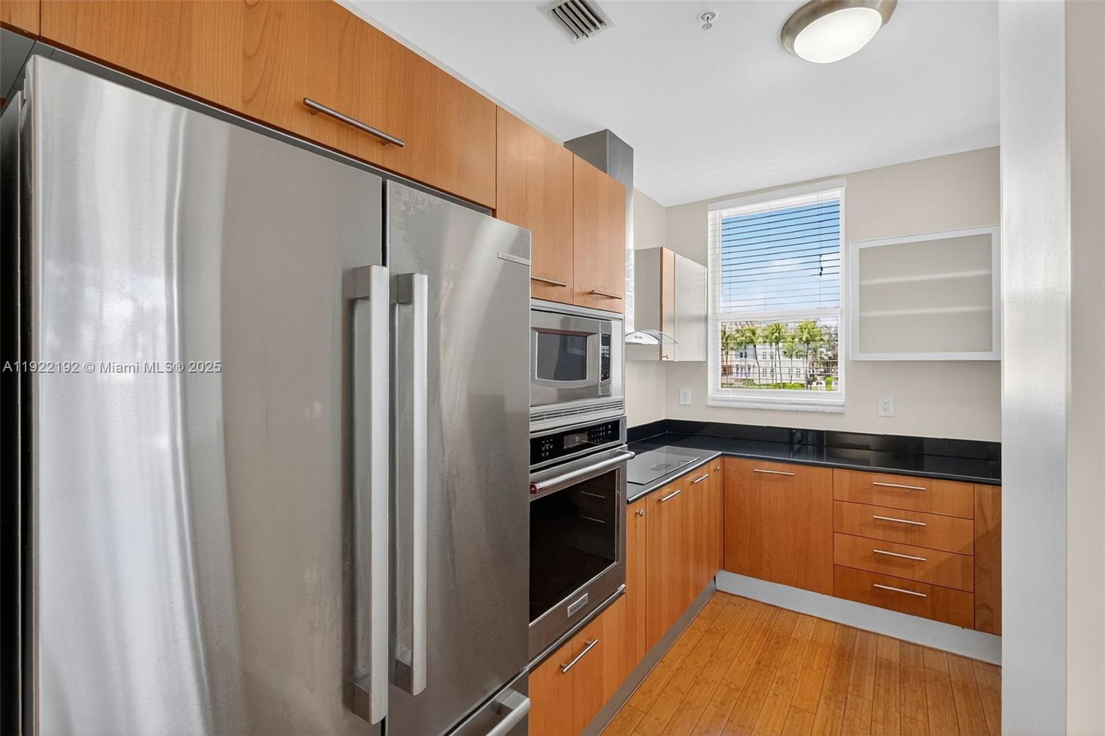 5970 Indian Crk Dr #203 Miami Beach, FL 33140