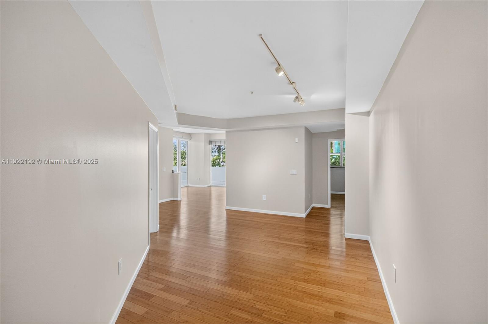 5970 Indian Crk Dr #203 Miami Beach, FL 33140