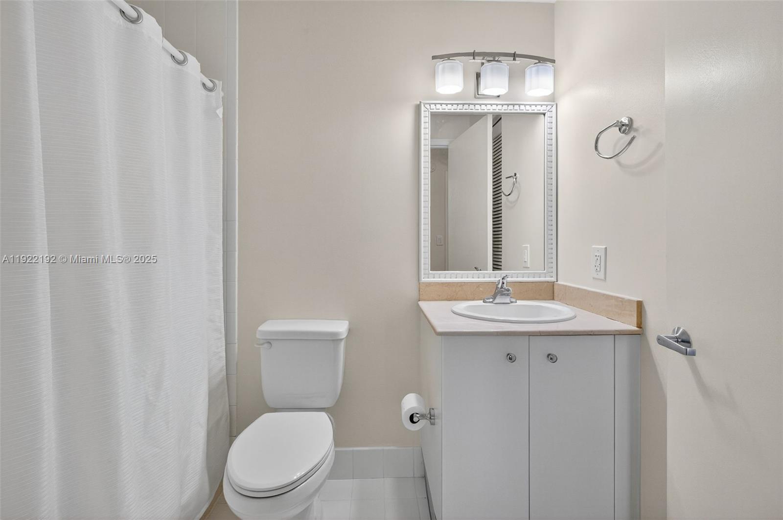 5970 Indian Crk Dr #203 Miami Beach, FL 33140