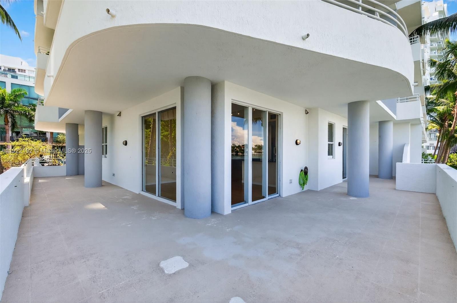 5970 Indian Crk Dr #203 Miami Beach, FL 33140