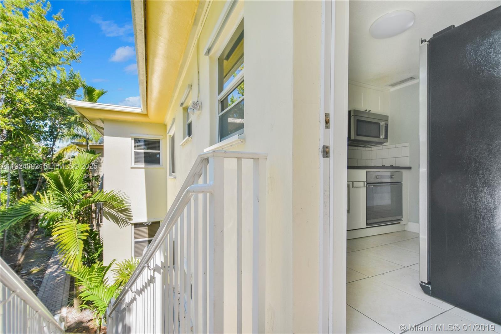 1152 99th St #27 Bay Harbor Islands, FL 33154