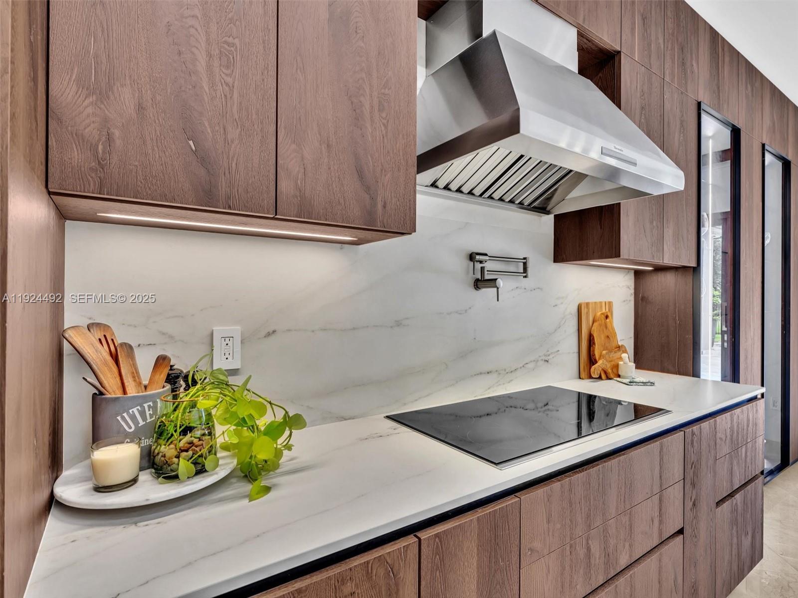 1021 NW 115th Ave Plantation, FL 33323