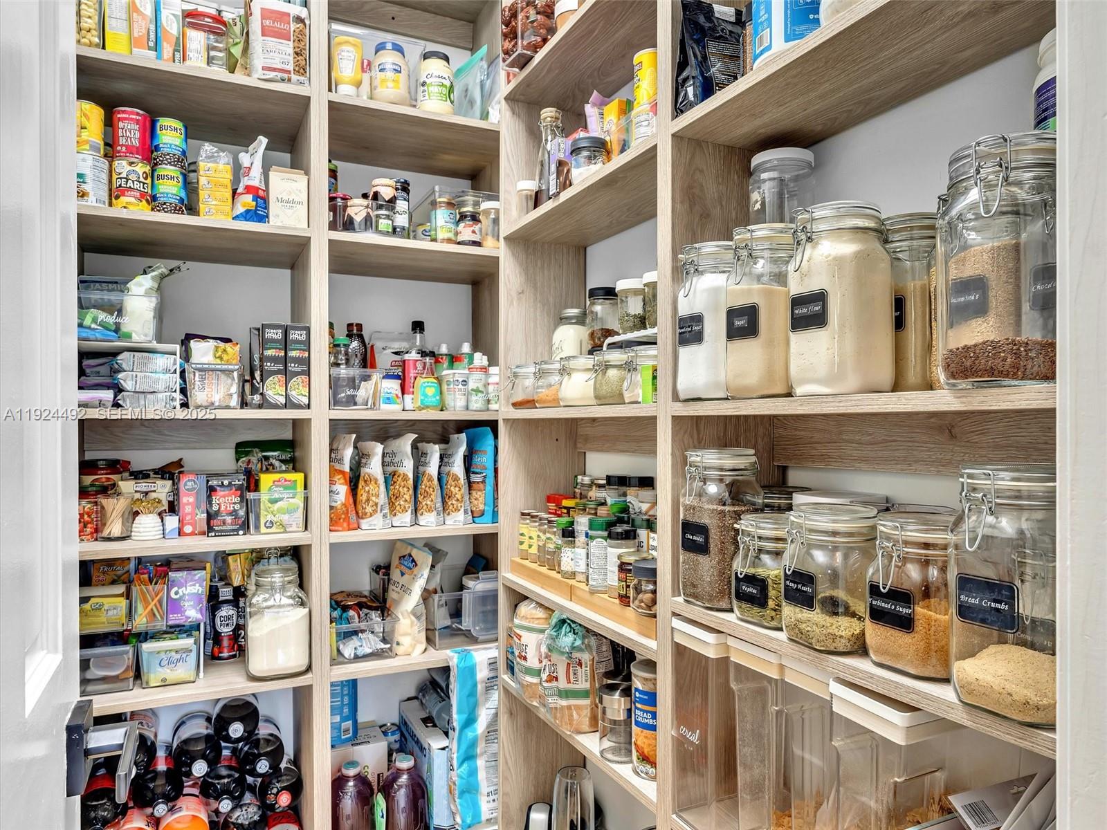 1021 NW 115th Ave Plantation, FL 33323