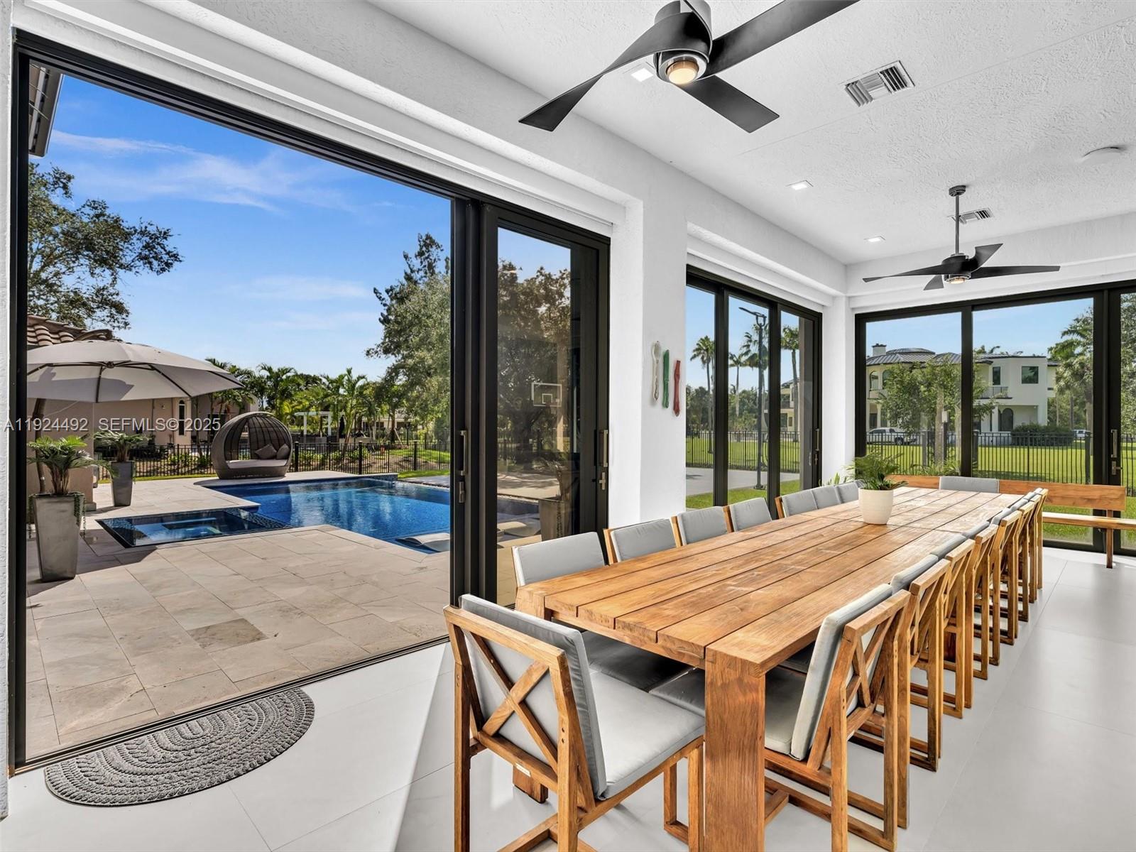 1021 NW 115th Ave Plantation, FL 33323