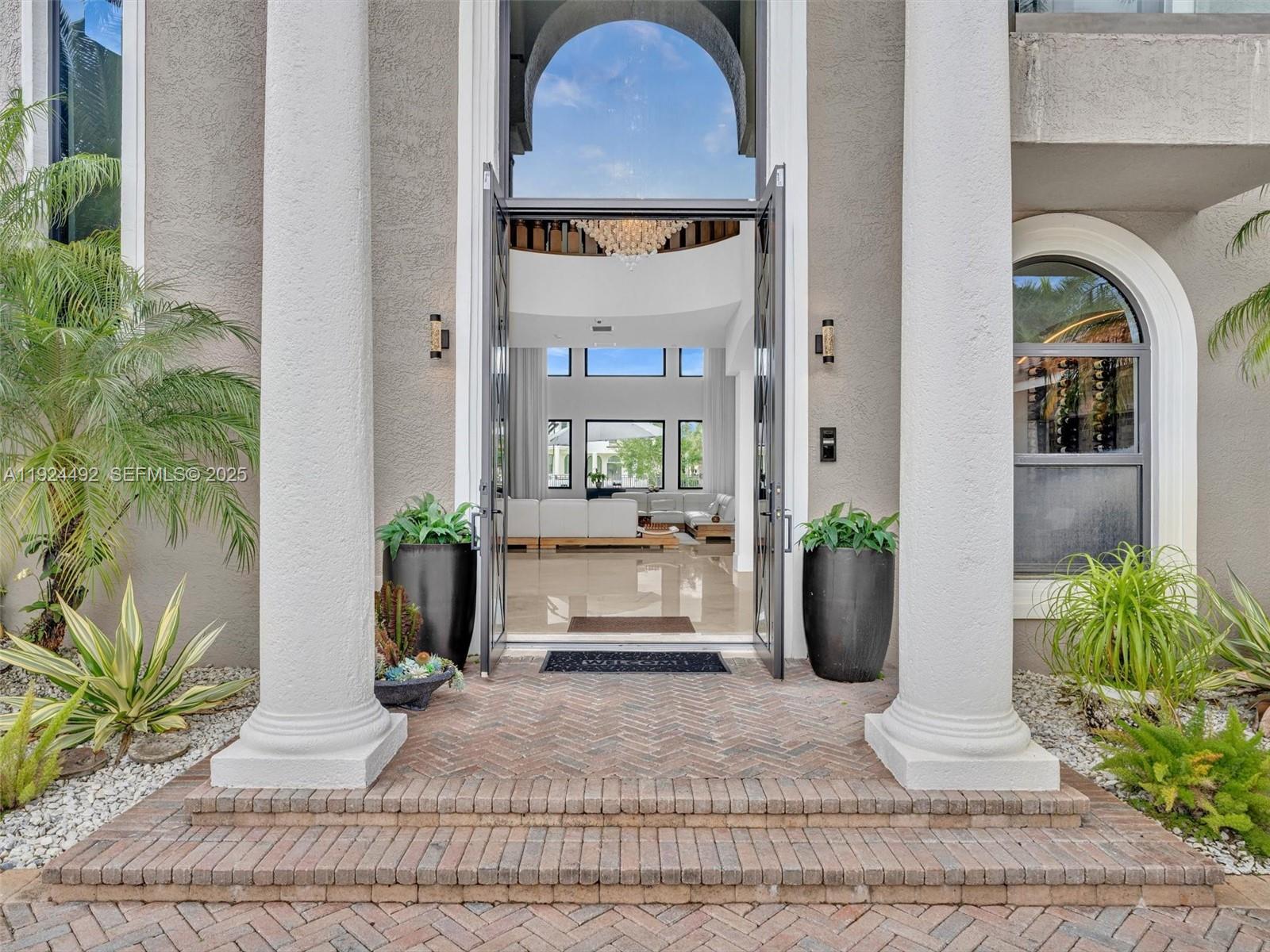 1021 NW 115th Ave Plantation, FL 33323