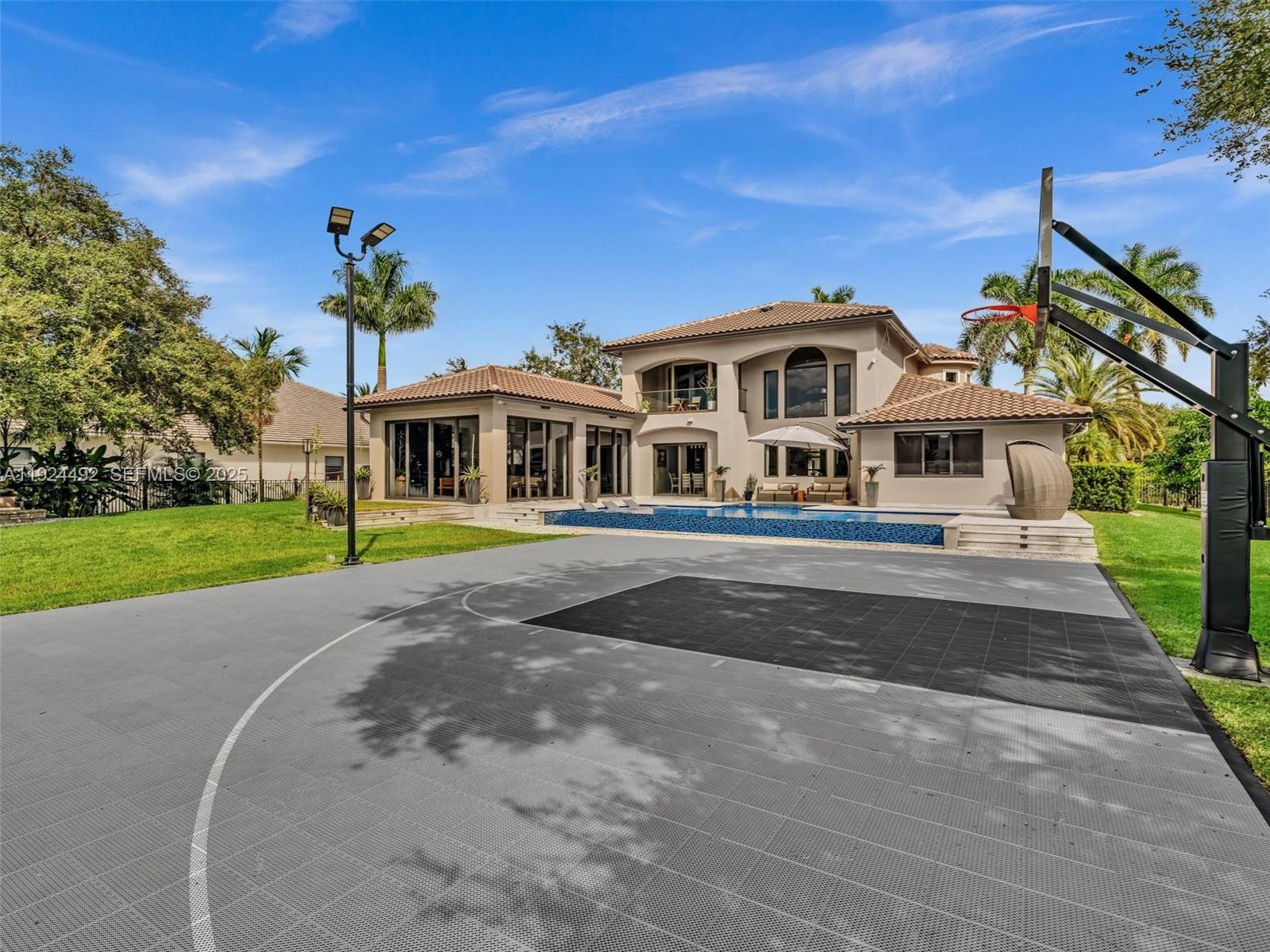 1021 NW 115th Ave Plantation, FL 33323