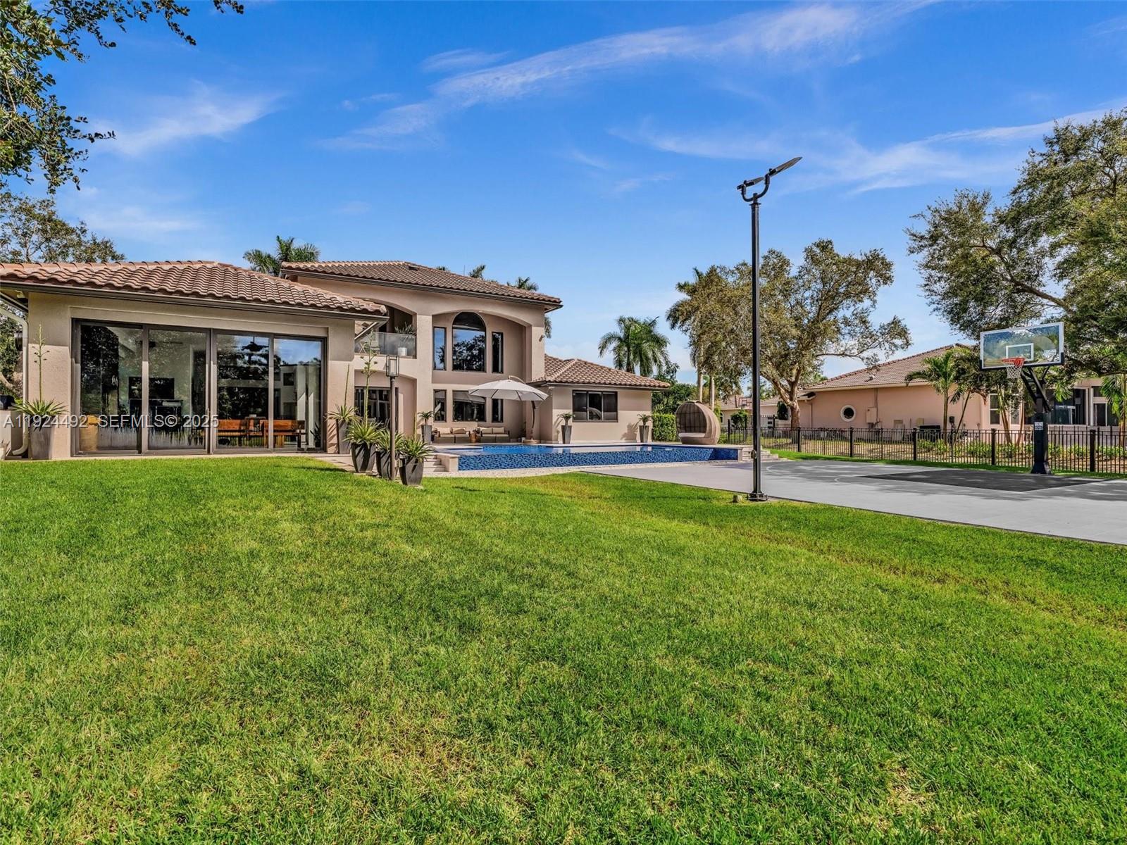 1021 NW 115th Ave Plantation, FL 33323