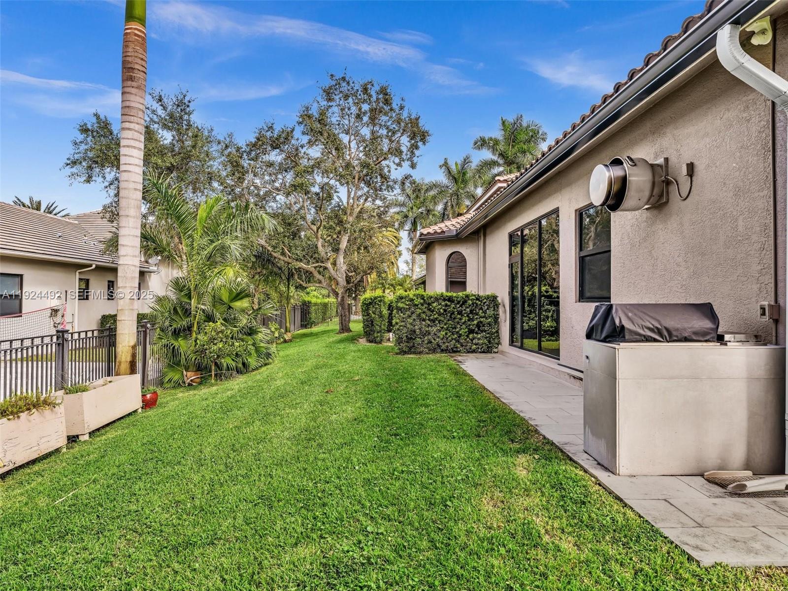 1021 NW 115th Ave Plantation, FL 33323