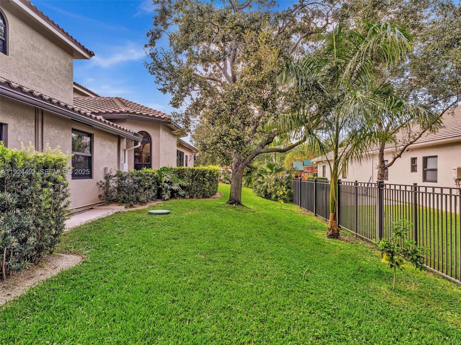 1021 NW 115th Ave Plantation, FL 33323