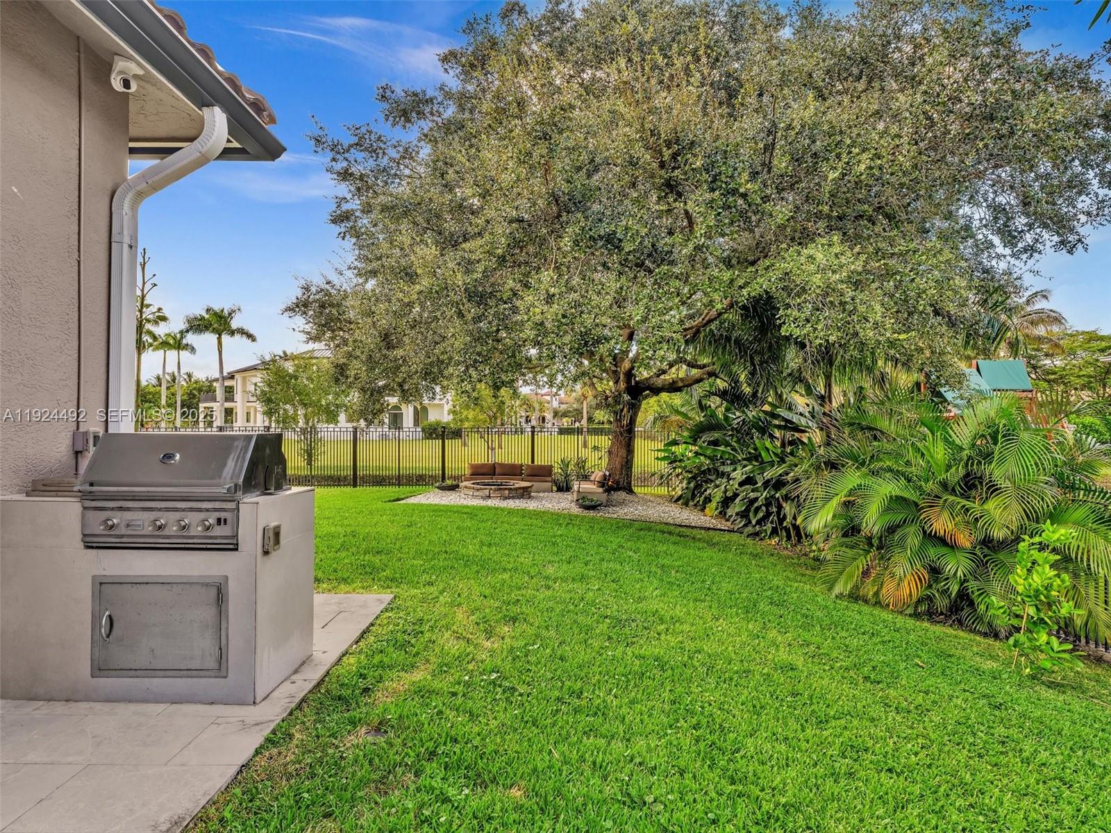 1021 NW 115th Ave Plantation, FL 33323