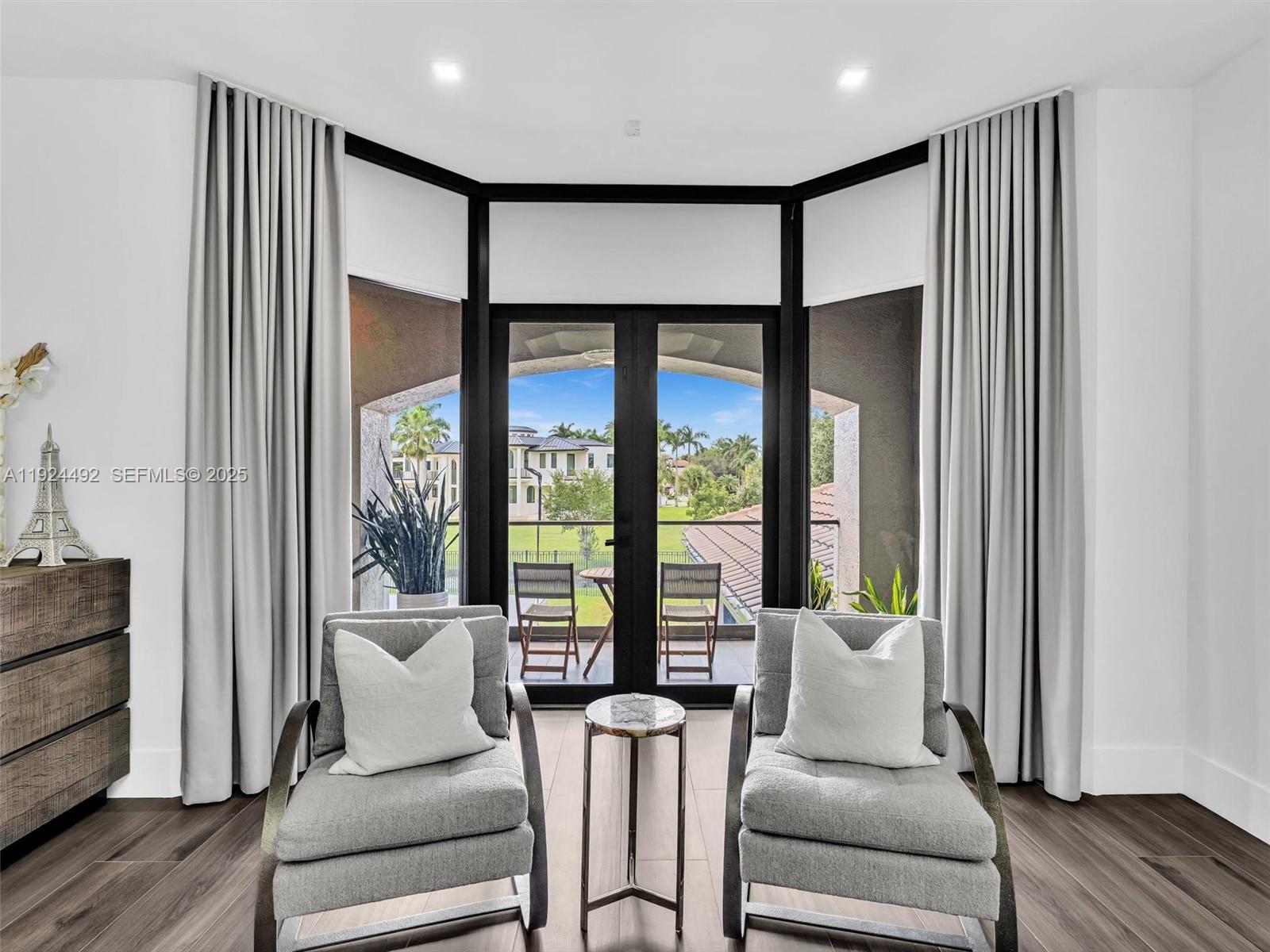 1021 NW 115th Ave Plantation, FL 33323