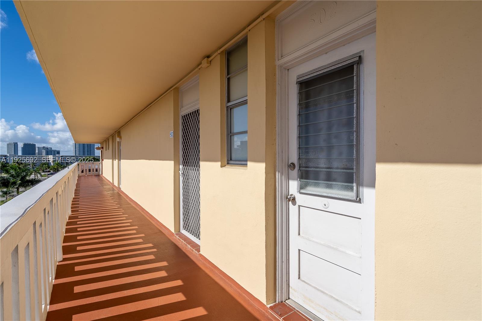 2999 Point East Dr #C-502 Aventura, FL 33160