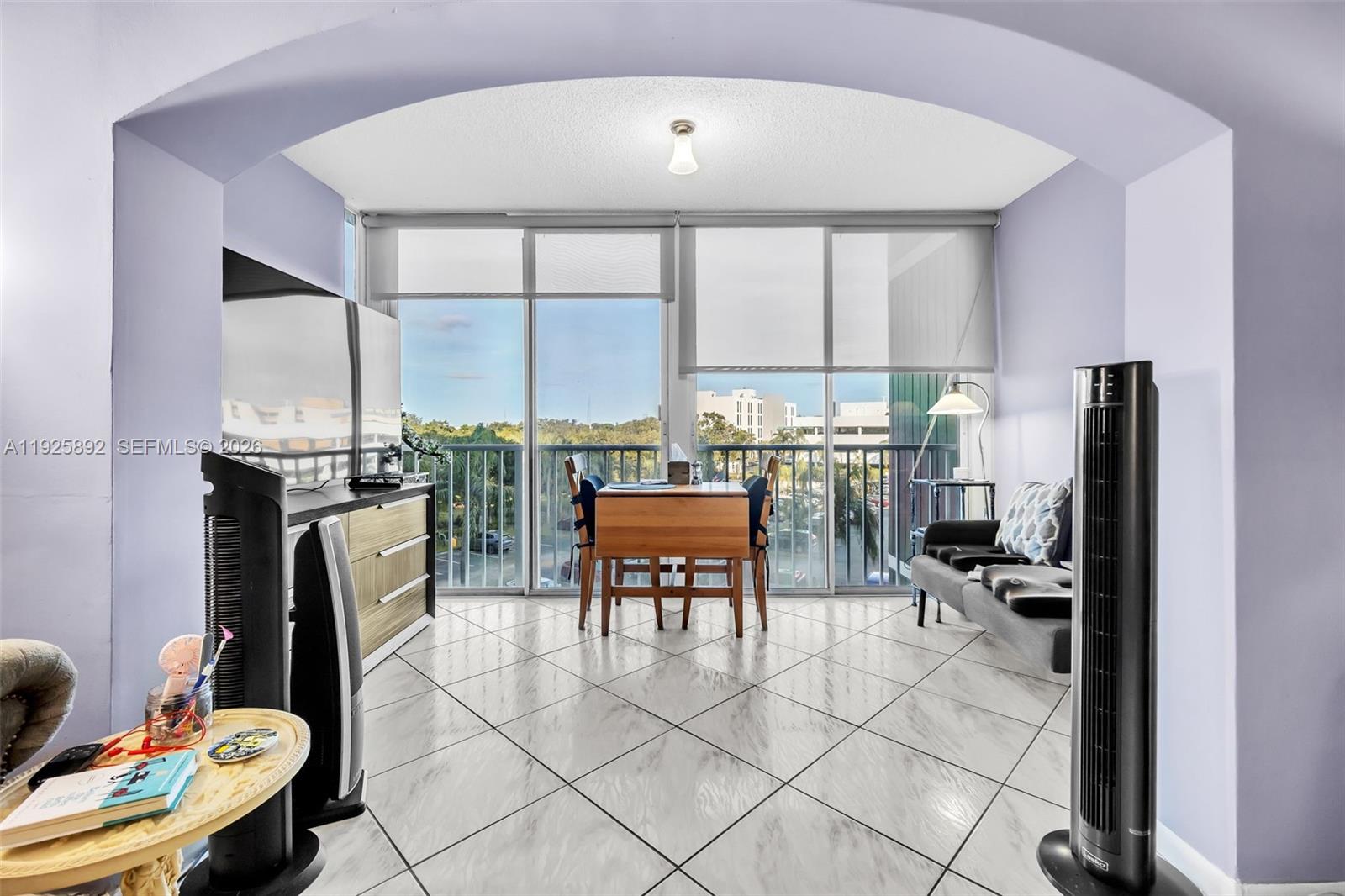 3850 Washington St #409 Hollywood, FL 33021