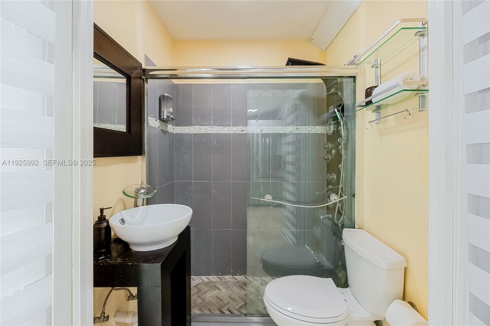 Undisclosed Address Hollywood, FL 33020