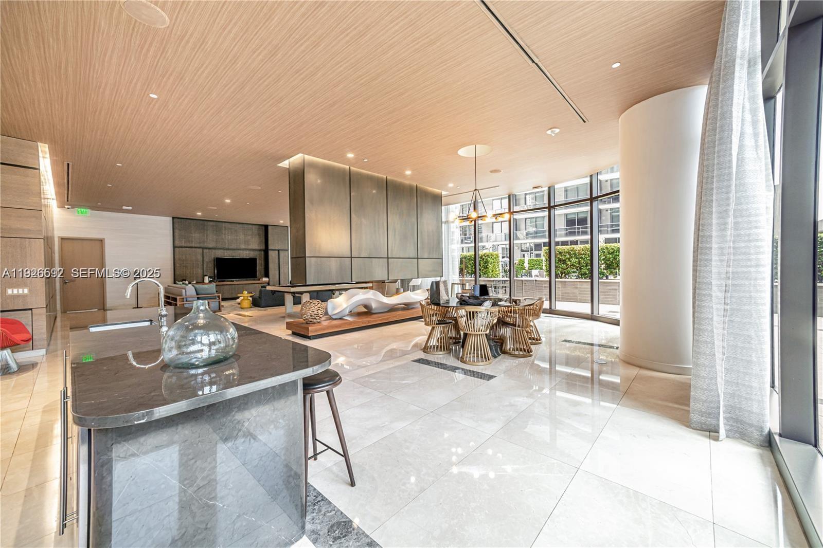 image Brickell Heights East21