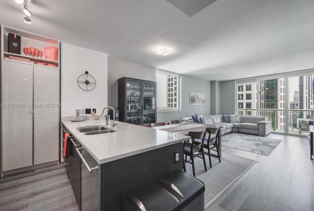 55 SE 6th St #2110 Miami, FL 33131