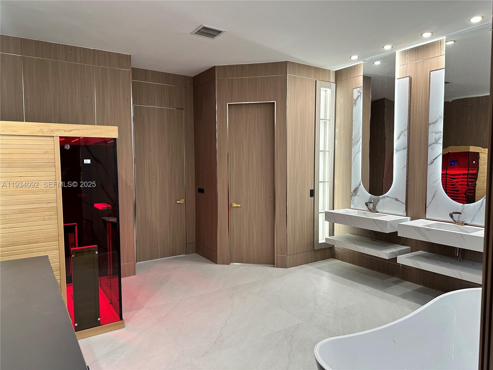 13785 SW 40th St Davie, FL 33330