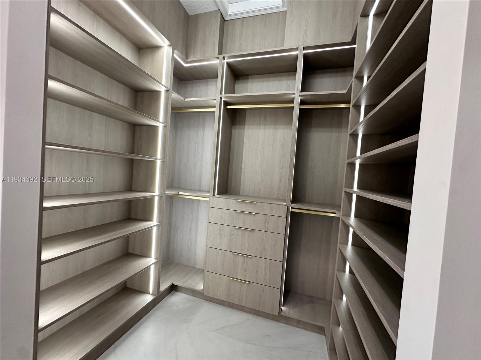 13785 SW 40th St Davie, FL 33330