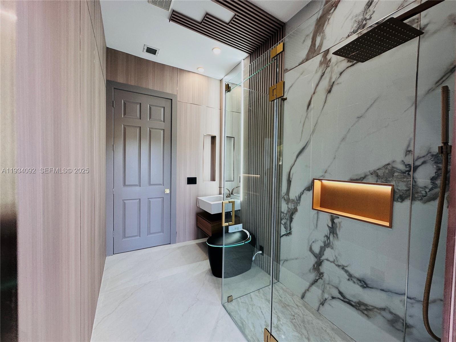 13785 SW 40th St Davie, FL 33330