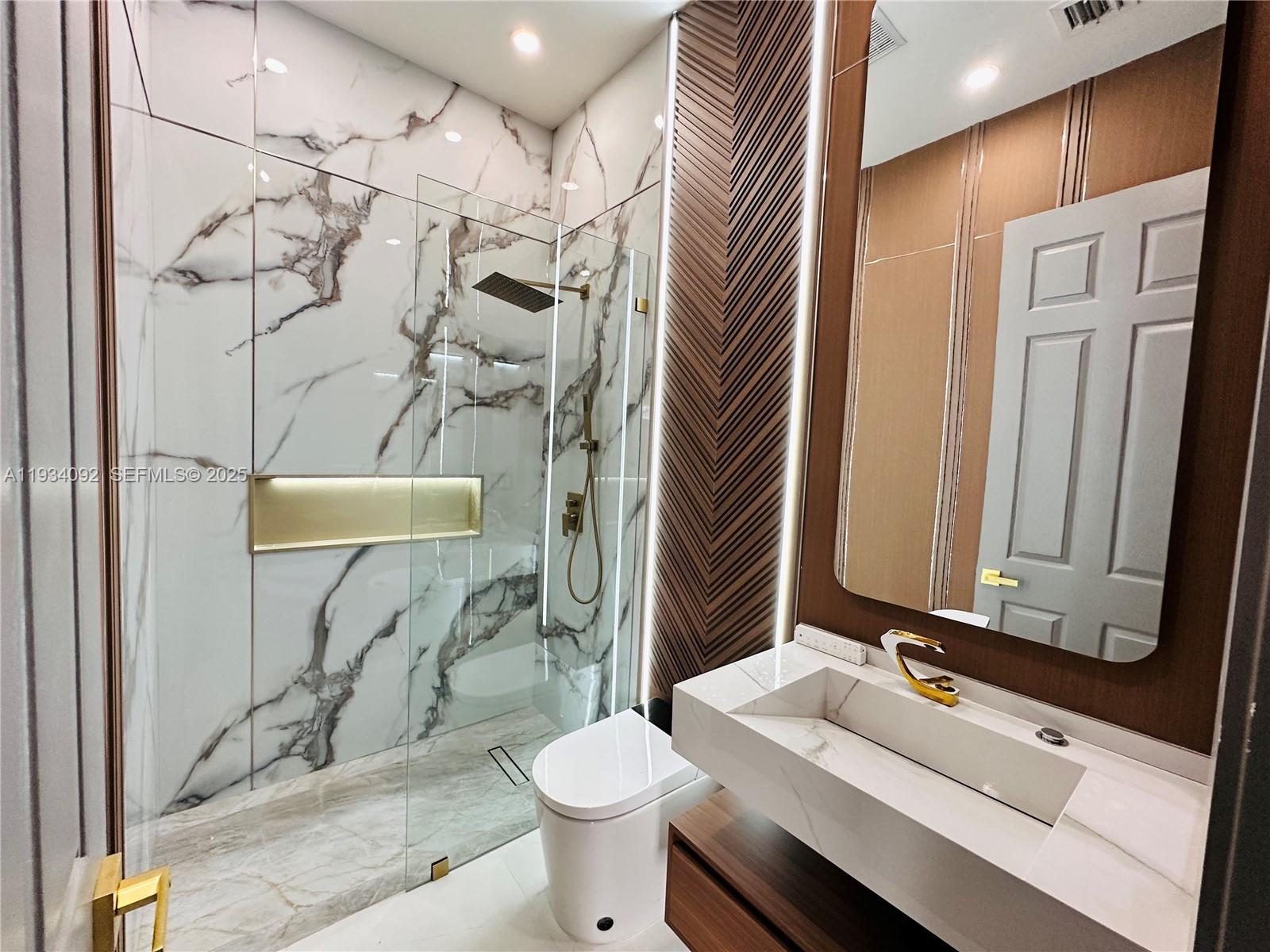 13785 SW 40th St Davie, FL 33330