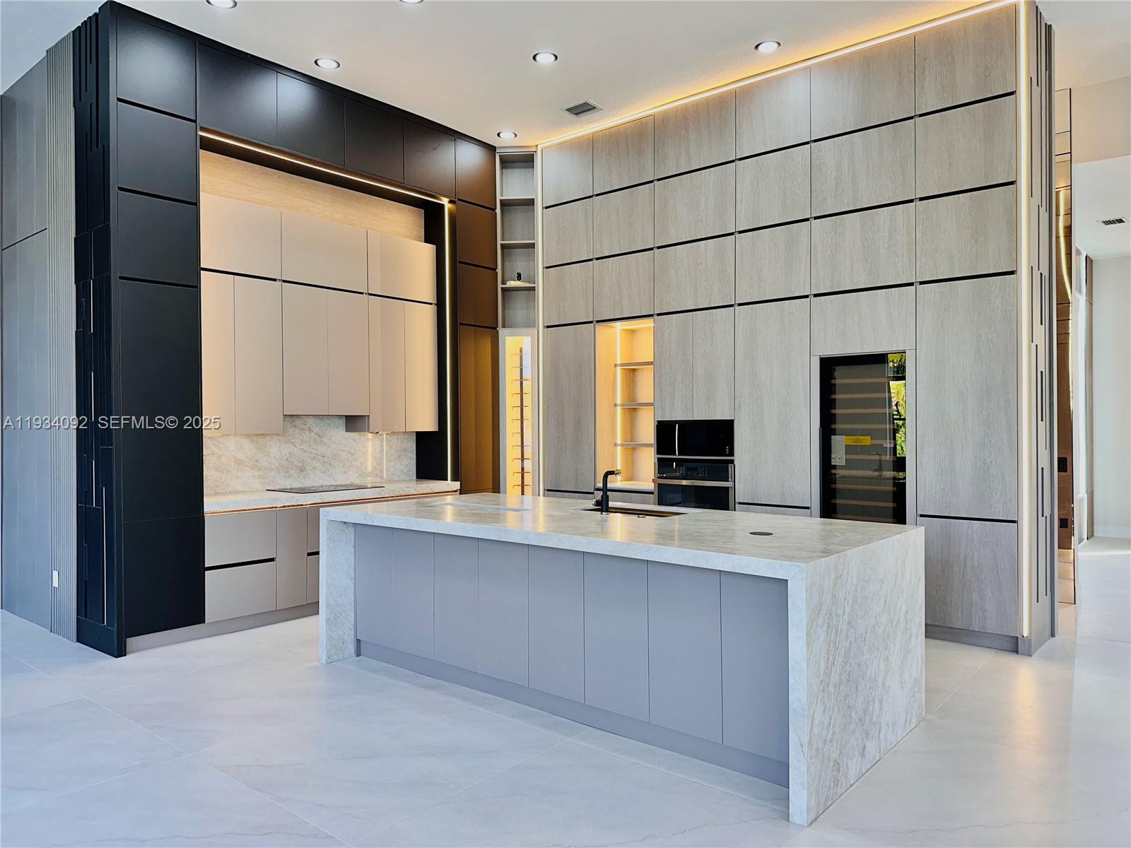 13785 SW 40th St Davie, FL 33330