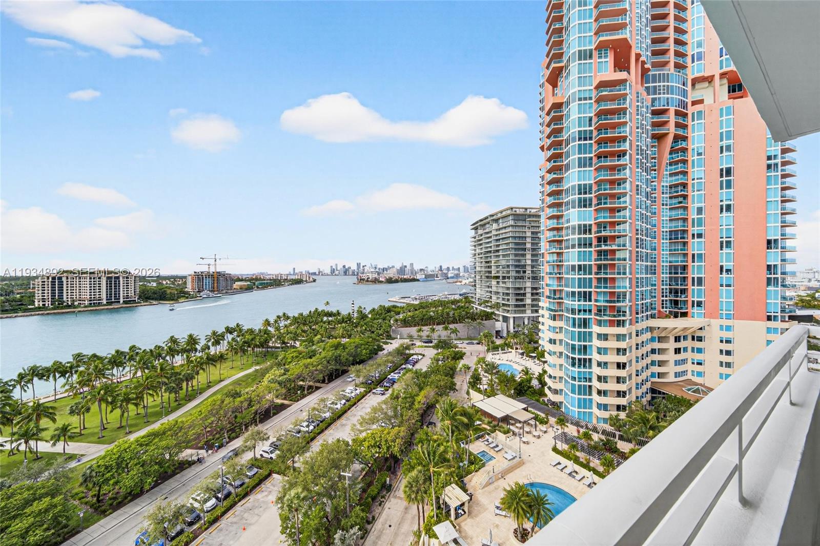 image South Pointe Towers12