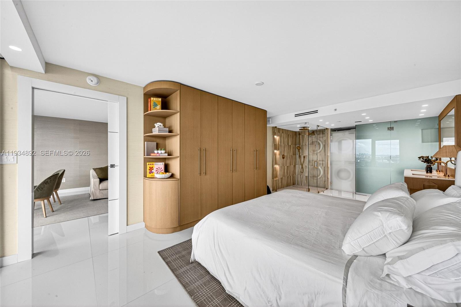 image South Pointe Towers15