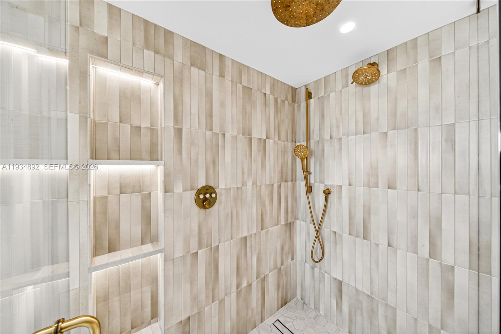 image South Pointe Towers17