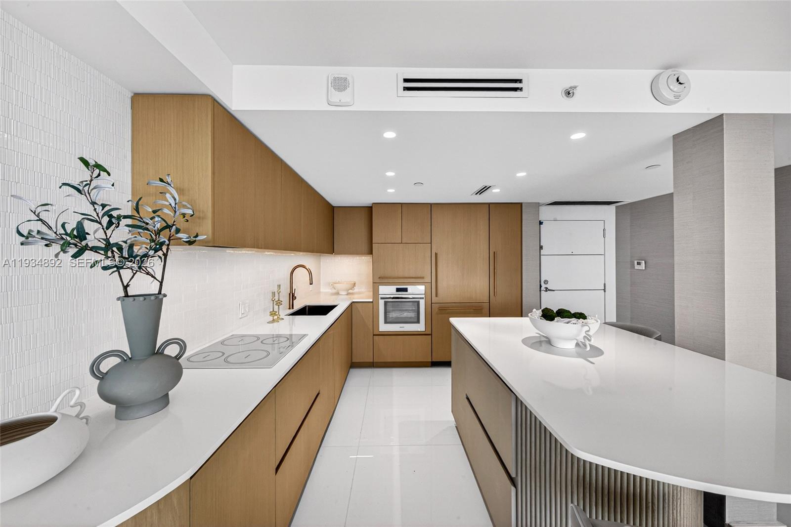 image South Pointe Towers7