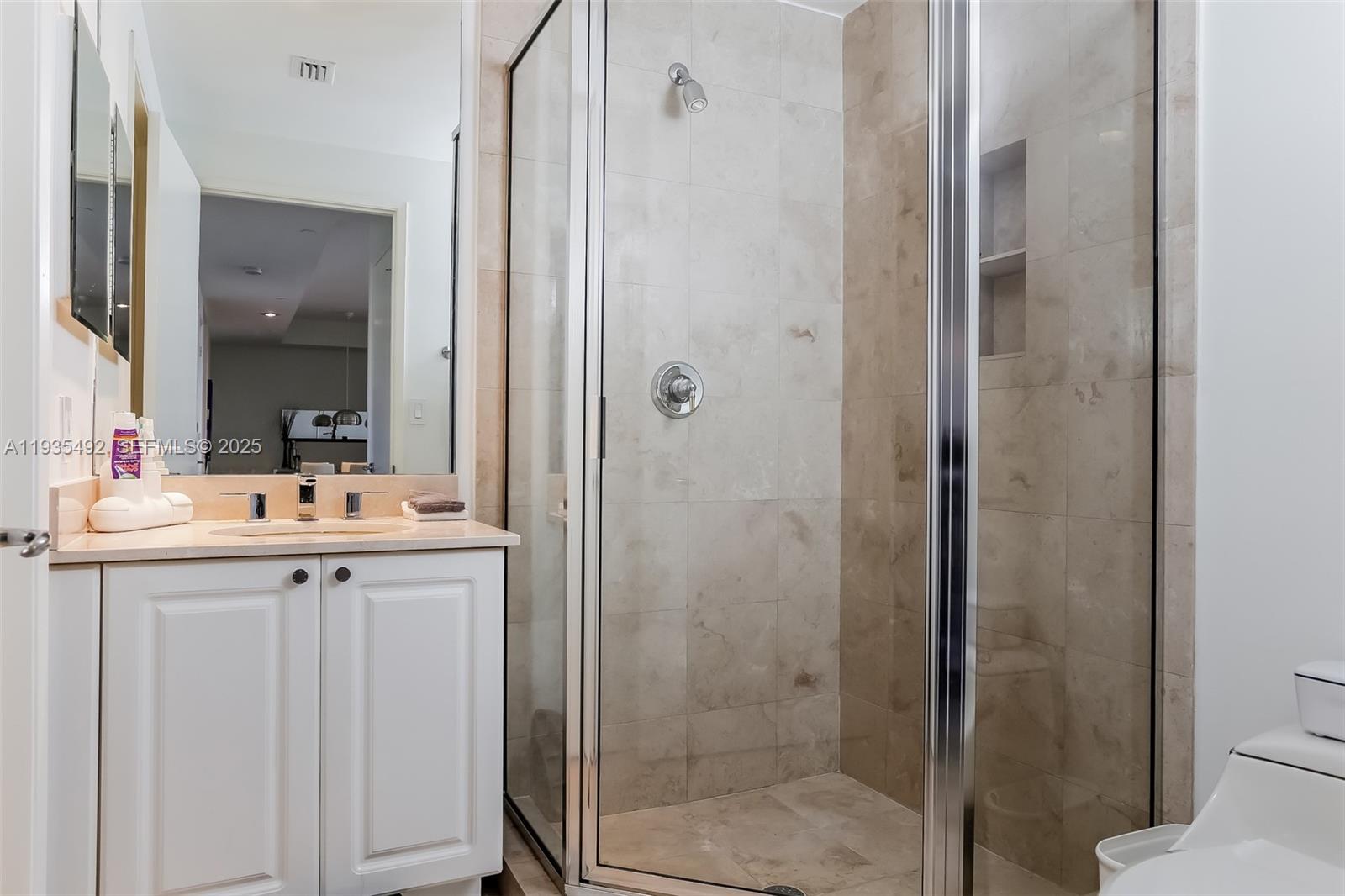 747 Crandon Blvd #410 Key Biscayne, FL 33149