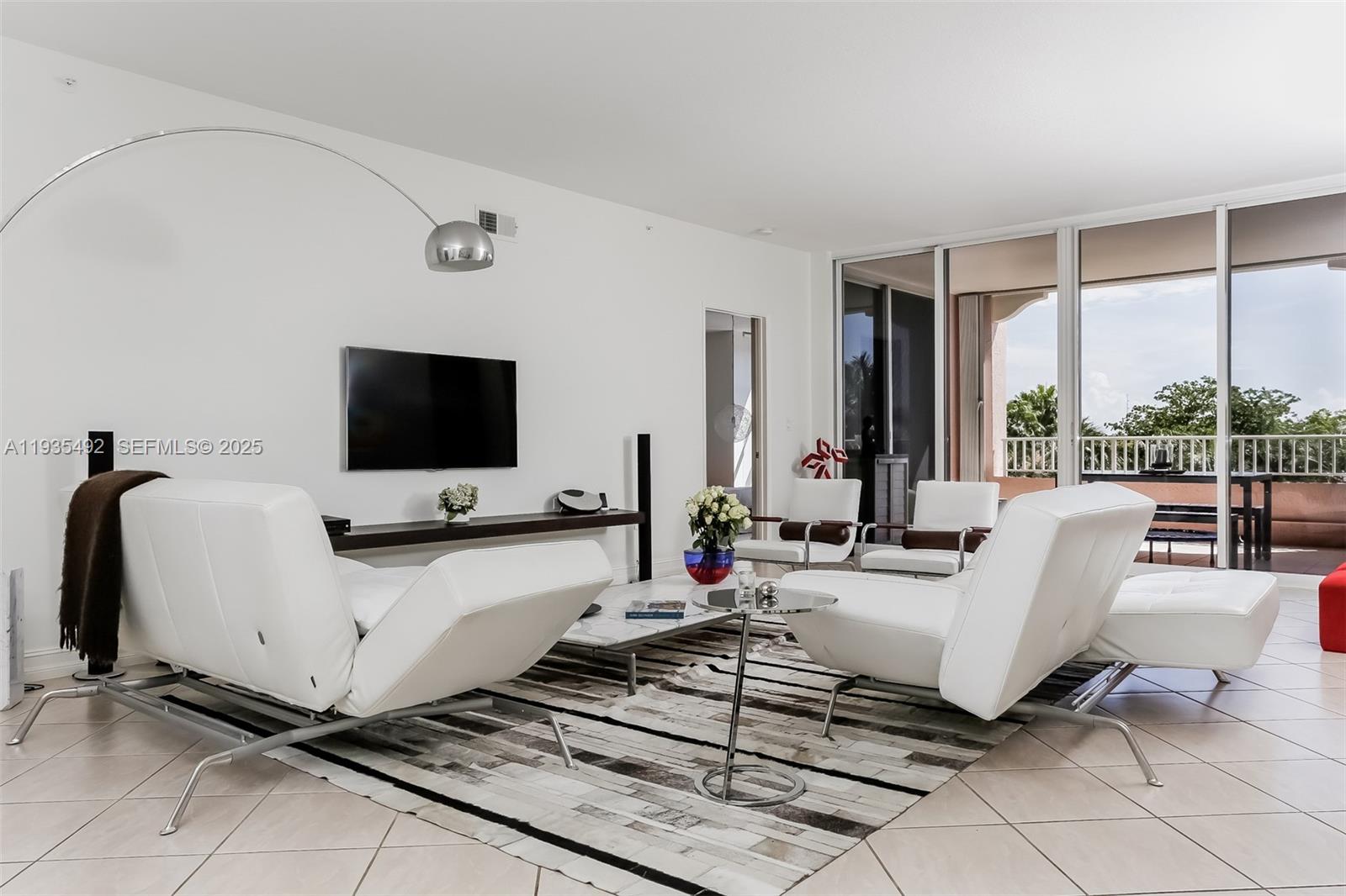 747 Crandon Blvd #410 Key Biscayne, FL 33149