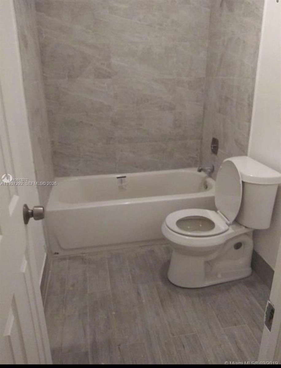 3009 NW 204th Ter Miami Gardens, FL 33056