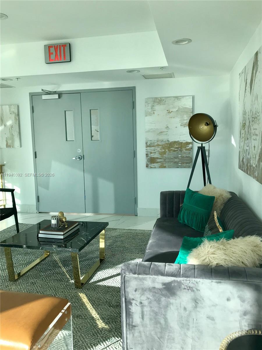 image Platinum Condominium23