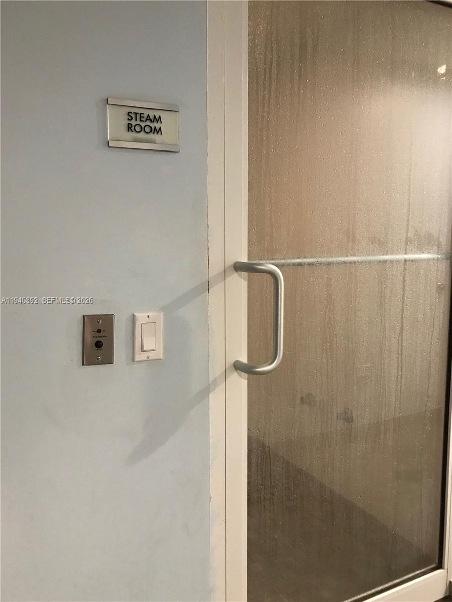 image Platinum Condominium25