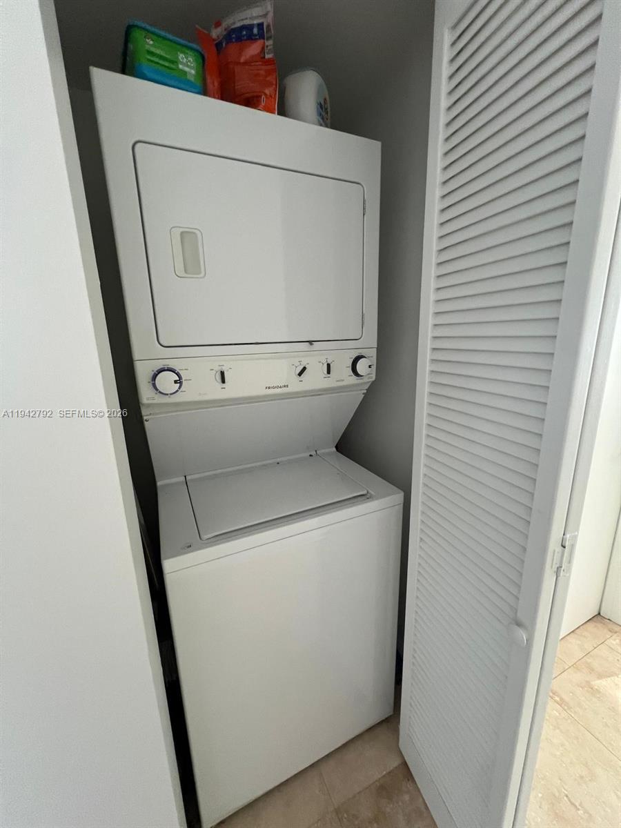 image Latitude on the River12