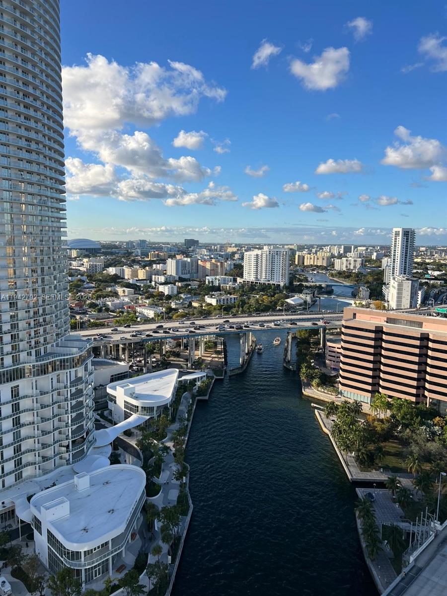 image Latitude on the River1