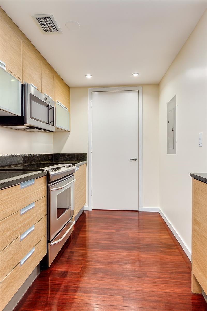 image The Bridgewater24